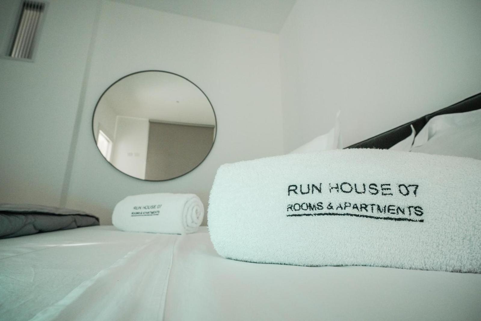 Run House 07 Rooms & Apartments Cassano delle Murge Luaran gambar